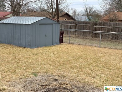 802 Steven St, Troy, TX 76579 - photo 3