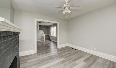 Living Room (2)