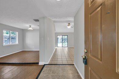 23106 Summergate Dr, Spring, TX 77373 - photo 4