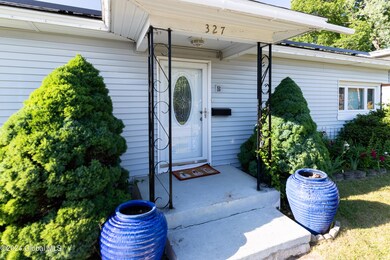 327 Hampton Ave, Rensselaer, NY 12144 - photo 2