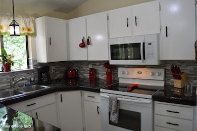 kitchen (2)