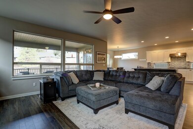 60432 Hedgewood Ln, Bend, OR 97702 - photo 6