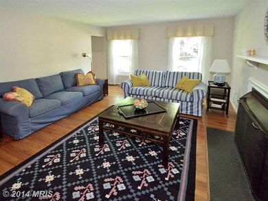 6715 Montour Dr, Falls Church, VA 22043 - photo 5