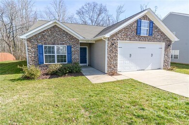 1617 Beleek Ridge Ln, Clover, SC 29710 - photo 2