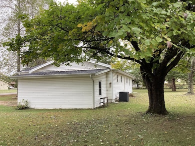 400 E Clouse St, Mountain Grove, MO 65711 - photo 5