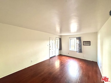 11928 Magnolia Blvd unit 1/4, Los Angeles, CA 91607 - photo 2