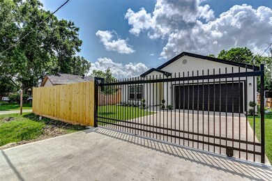 7429 Virgil St, Houston, TX 77088 - photo 3
