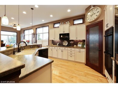 Beautiful Large Kitchen
