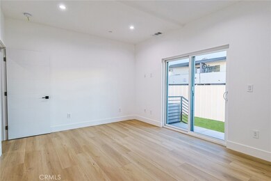 4846 W 17th St unit 1/2, Los Angeles, CA 90019 - photo 6