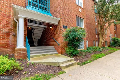 11833 Shire Ct unit 32C, Reston, VA 20191 - photo 3