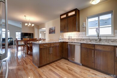 Kitchen w/Granite Counters