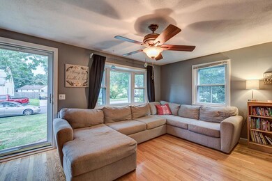 143 Palace Ave, Warwick, RI 02886 - photo 2