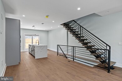 2202 E Huntingdon St, Philadelphia, PA 19125 - photo 7