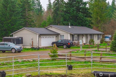 14435 Vail Cut Off Rd SE, Rainier, WA 98576 - photo 2