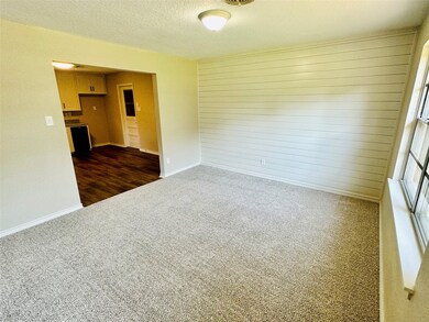 4212 Doris St, Bay City, TX 77414 - photo 2