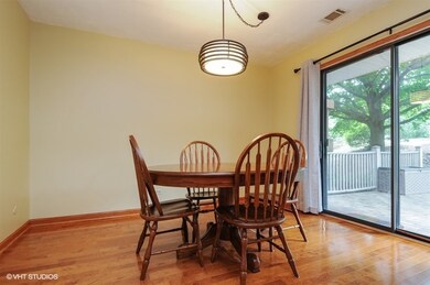 Spacious, well located Eating Area