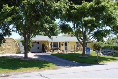 19 Utica Ln, South Dartmouth, MA 02748 - photo 2