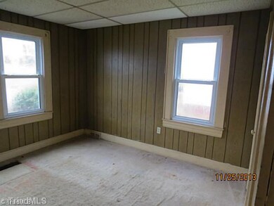 1st Bedroom.