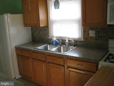 5906 Jefferson St, Hyattsville, MD 20781 - photo 2