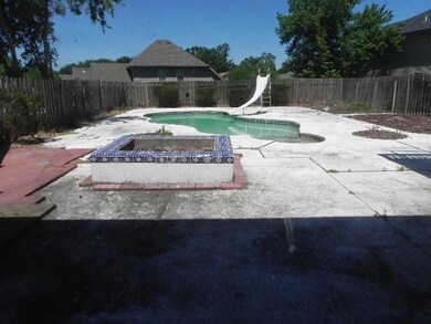 408 Grapevine MLS pics 062517 00002