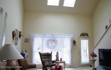 615 Willow Crest Dr, Pittston, PA 18640 - photo 5