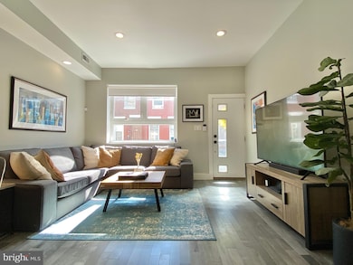 2219 Gerritt St, Philadelphia, PA 19146 - photo 3