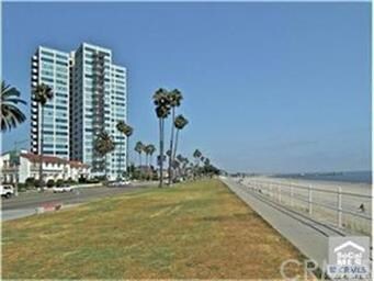Stroll along the Bluff in the evening or hop on th