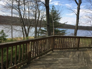 154 N Wood Rd, Dingmans Ferry, PA 18328 - photo 2