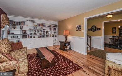 313 White Swan Way, Langhorne, PA 19047 - photo 5