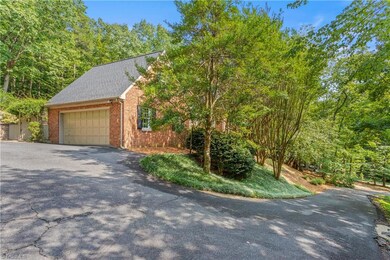 1048 Oakmont Dr, Asheboro, NC 27205 - photo 2