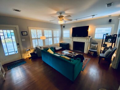 1706 Cherryhurst St, Houston, TX 77006 - photo 7