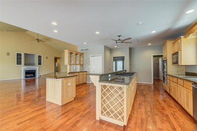 Chef's ultimate kitchen with large center island/b