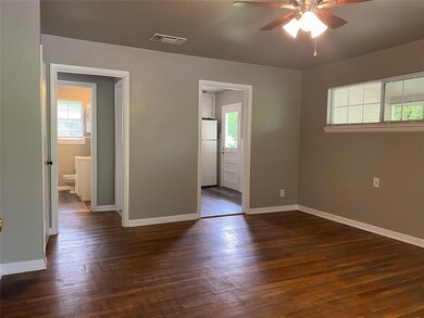 1238 S Brazos St, Weatherford, TX 76086 - photo 2