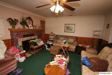 1747 Pine St, Silverton, OR 97381 - photo 6