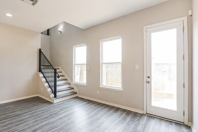 10212 Jessalyn Ln, Houston, TX 77075 - photo 7