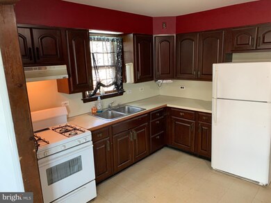 1127 Walnut St, Darby, PA 19023 - photo 3