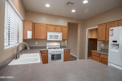 25213 N 40th Ln, Phoenix, AZ 85083 - photo 2