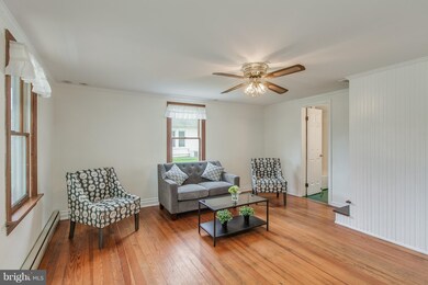 27441 Clarksburg Rd, Damascus, MD 20872 - photo 3