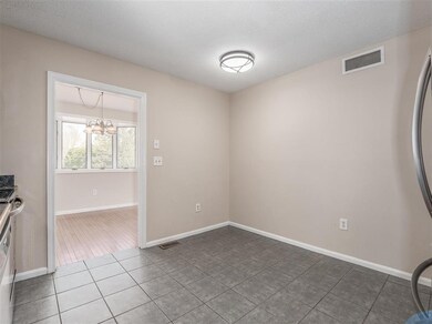 34 Hampton Dr, Nashua, NH 03063 - photo 5