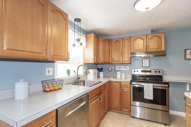 37 Warner Hill Rd, Derry, NH 03038 - photo 6