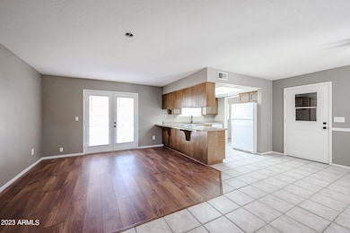 2548 E Glade Ave, Mesa, AZ 85204 - photo 4