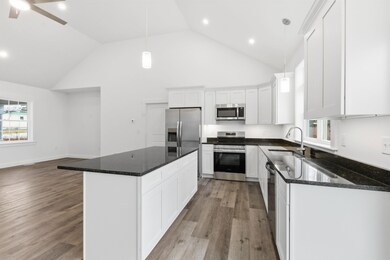 225 Kendall St, Franklin, NH 03235 - photo 5