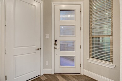 1122 Shepherd Oaks Dr, Houston, TX 77018 - photo 2