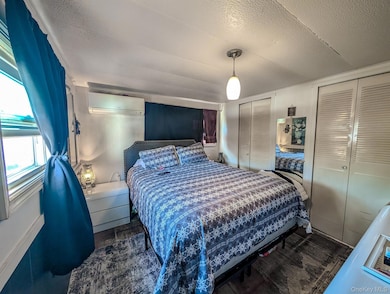 37 Hubbard Ave unit 85, Riverhead, NY 11901 - photo 6