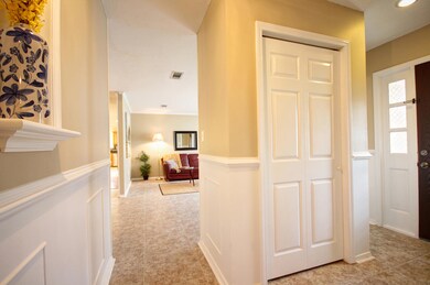 10PoplarFoyer1