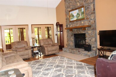 204 Highland Rd, Tumbling Shoals, AR 72581 - photo 5