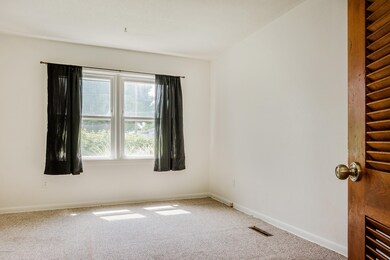 209 Beech St E, Three Oaks, MI 49128 - photo 4