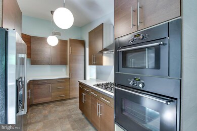 9016 Honeybee Ln, Bethesda, MD 20817 - photo 4