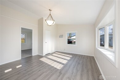 906 N Scott St, New Carlisle, OH 45344 - photo 5