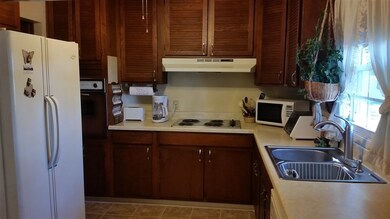 876 N Harrison St, Berne, IN 46711 - photo 4